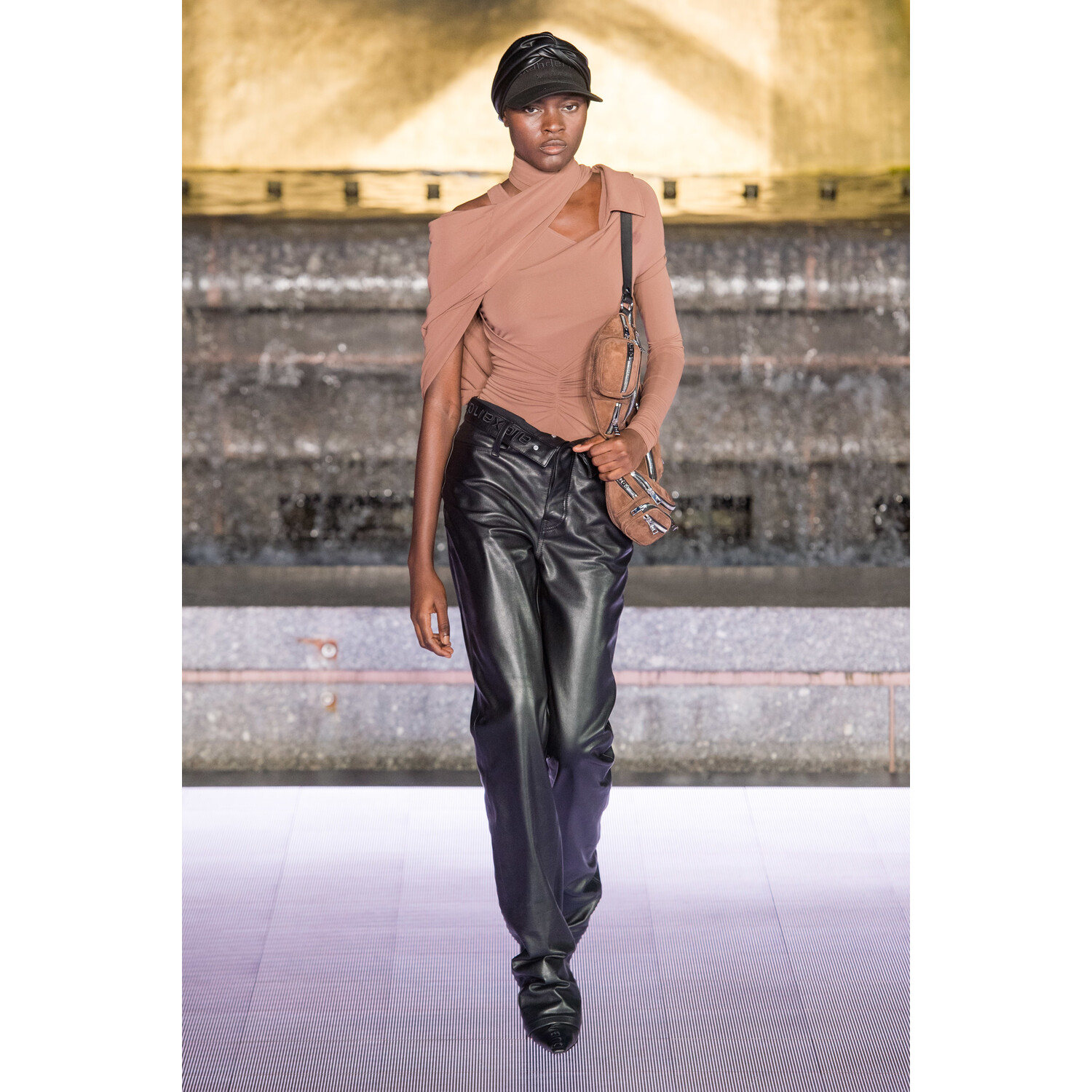Фото Alexander Wang Spring 2020 Ready-to-Wear / Alexander Wang весна- лето 2020 / Неделя моды: Нью-Йорк
