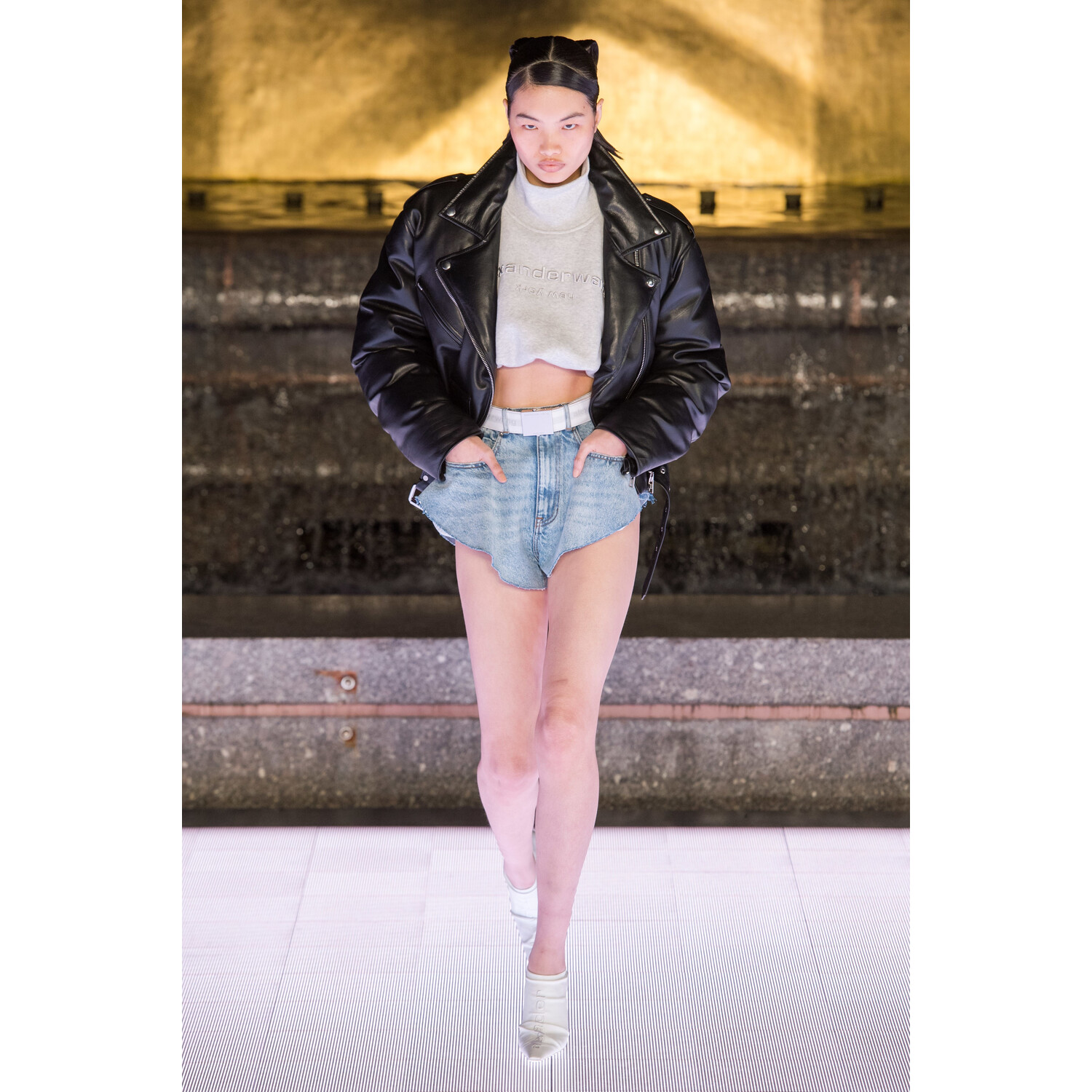 Фото Alexander Wang Spring 2020 Ready-to-Wear / Alexander Wang весна- лето 2020 / Неделя моды: Нью-Йорк