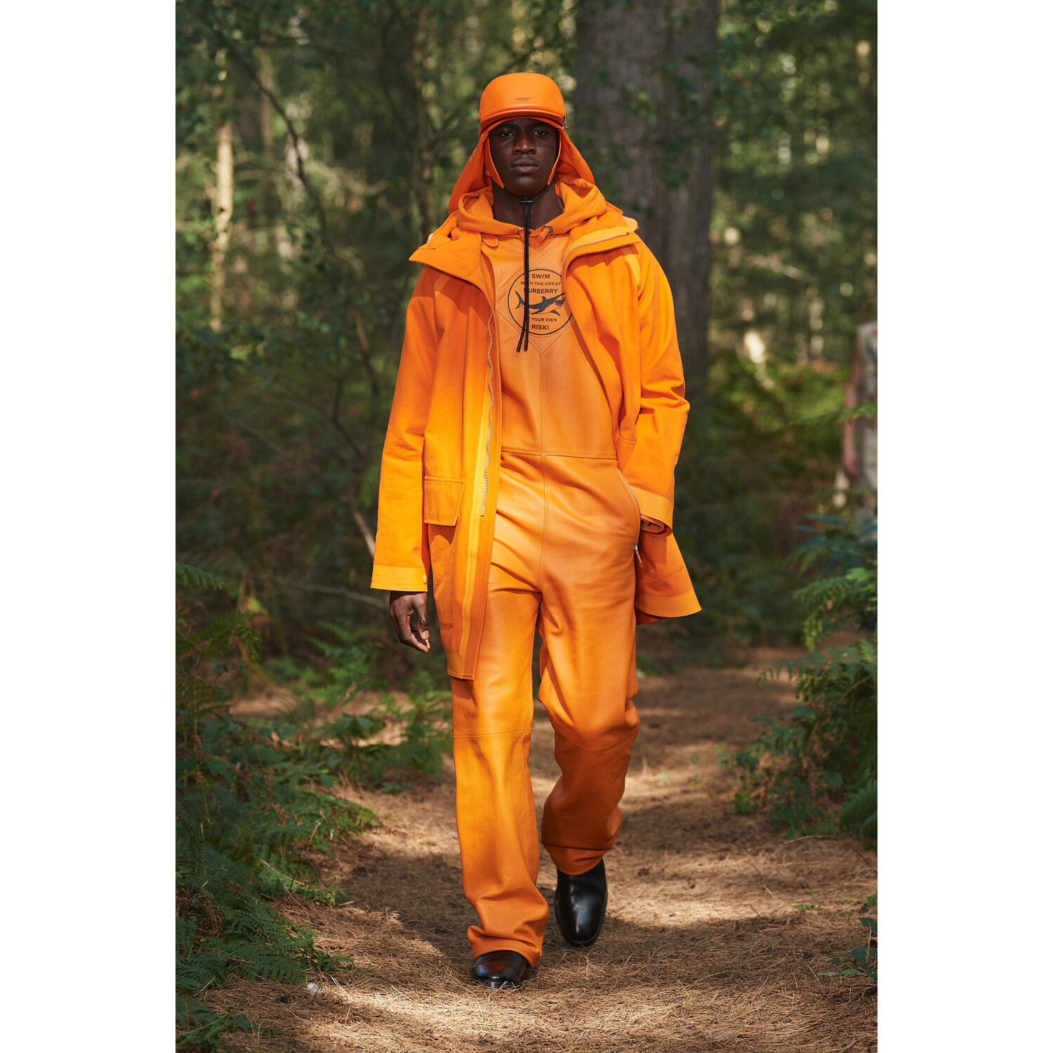 Фото Burberry Spring 2021 Collection / Коллекция Burberry весна-лето 2021