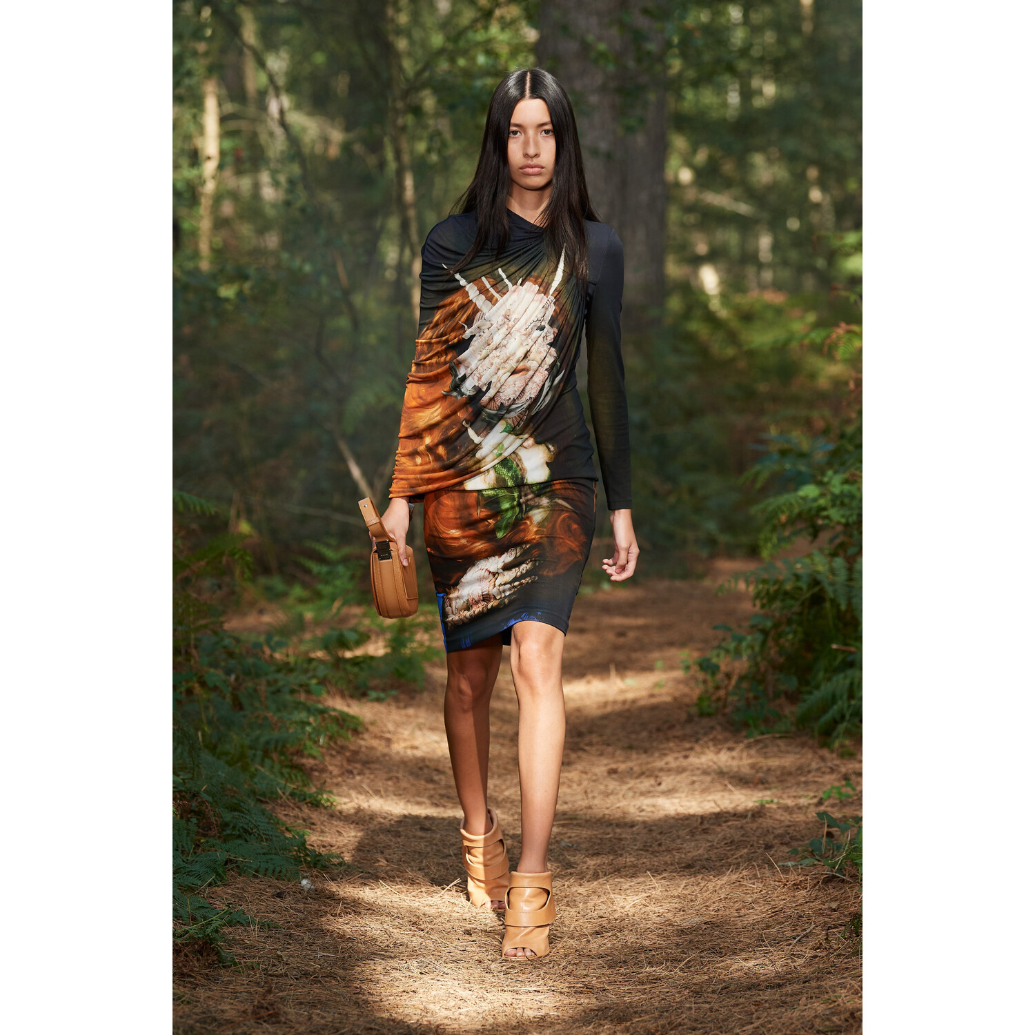 Фото Burberry Spring 2021 Collection / Коллекция Burberry весна-лето 2021