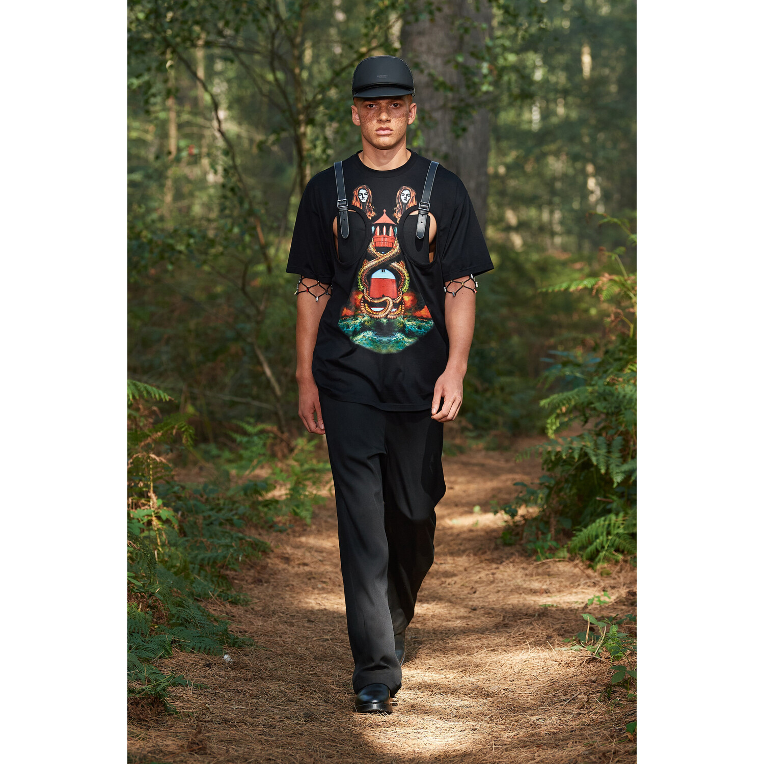 Фото Burberry Spring 2021 Collection / Коллекция Burberry весна-лето 2021