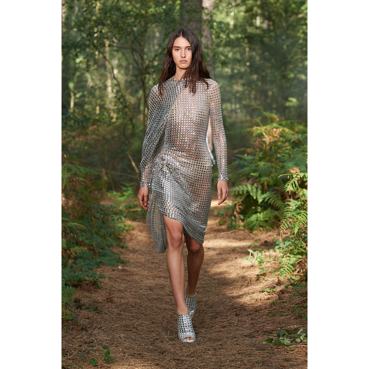 Фото Burberry Spring 2021 Collection / Коллекция Burberry весна-лето 2021