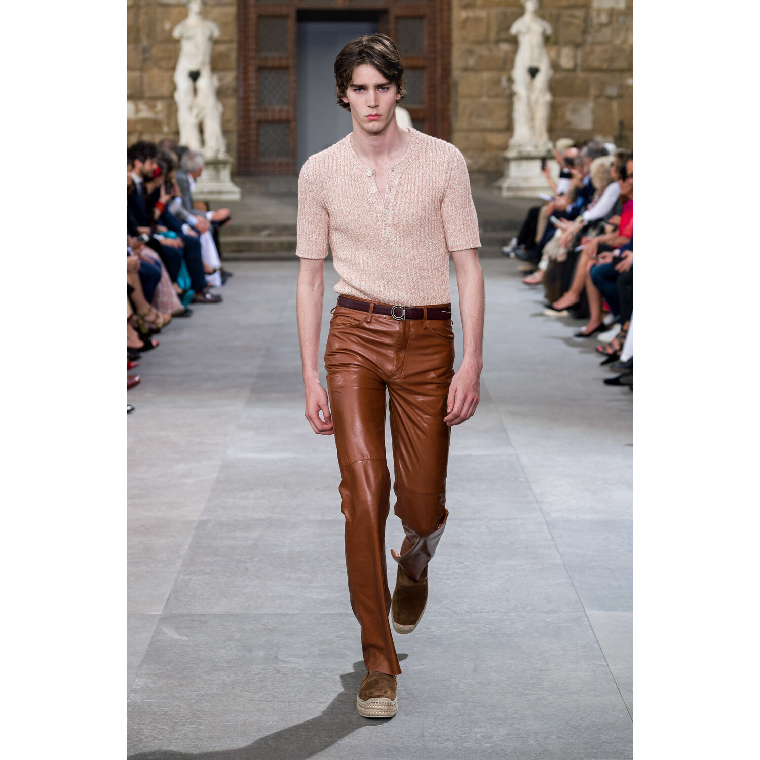 Фото Salvatore Ferragamo Spring 2020 Menswear Collection / Salvatore Ferragamo весна- лето 2020 / Неделя моды: Pitti Uomo