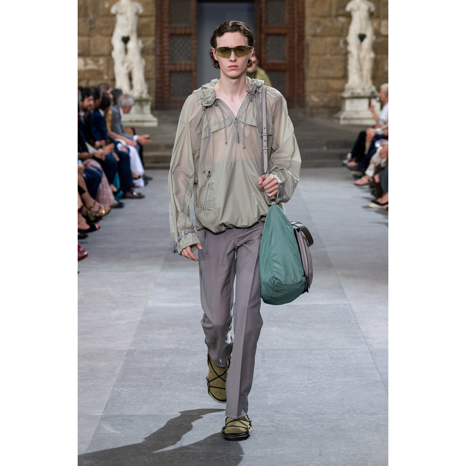 Фото Salvatore Ferragamo Spring 2020 Menswear Collection / Salvatore Ferragamo весна- лето 2020 / Неделя моды: Pitti Uomo