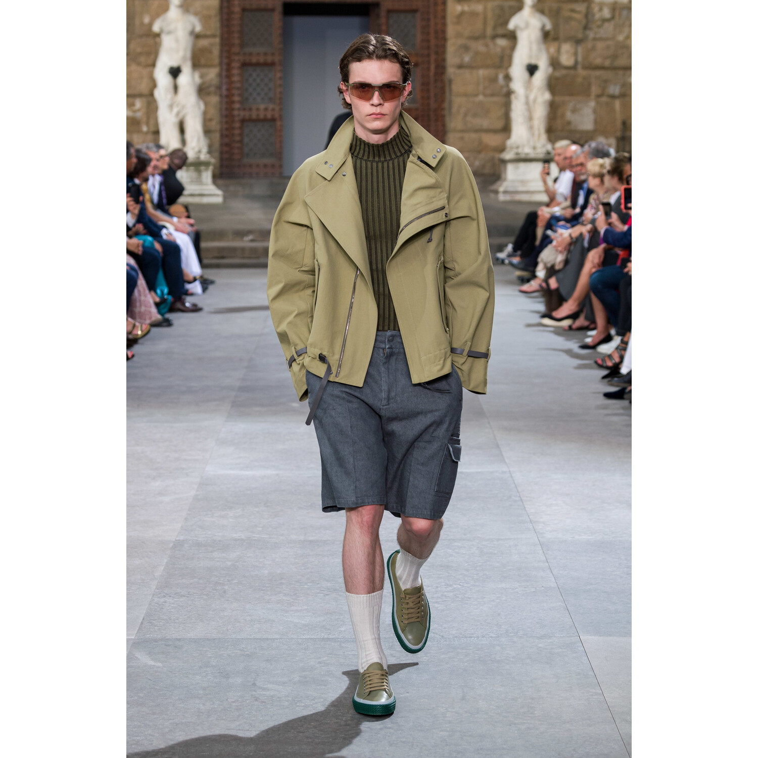 Фото Salvatore Ferragamo Spring 2020 Menswear Collection / Salvatore Ferragamo весна- лето 2020 / Неделя моды: Pitti Uomo
