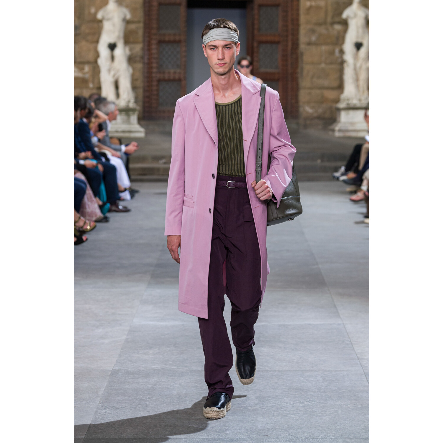 Фото Salvatore Ferragamo Spring 2020 Menswear Collection / Salvatore Ferragamo весна- лето 2020 / Неделя моды: Pitti Uomo