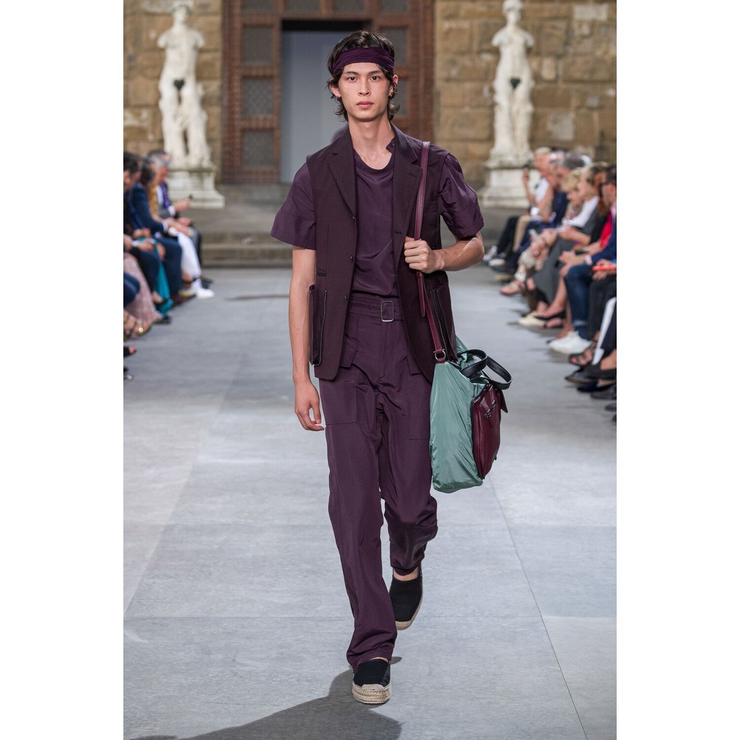 Фото Salvatore Ferragamo Spring 2020 Menswear Collection / Salvatore Ferragamo весна- лето 2020 / Неделя моды: Pitti Uomo