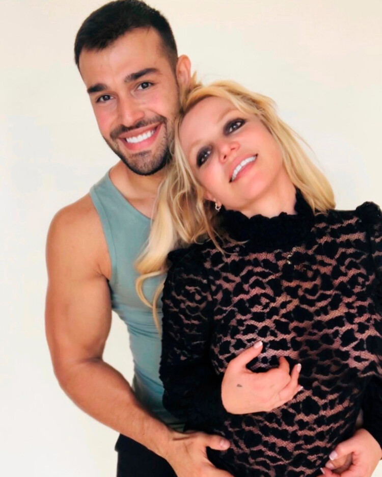 Сэм Асгари настроен получить от Бритни Спирс компенсацию за брак с ней