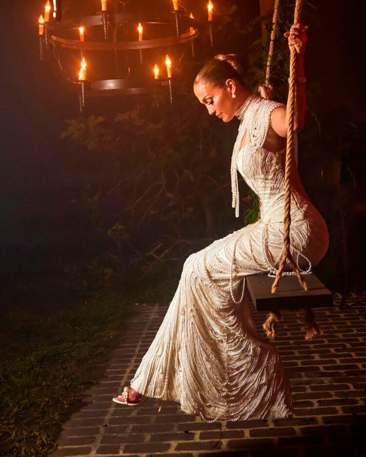 Второе свадебное платье Дженнифер Лопес от Ralph Lauren