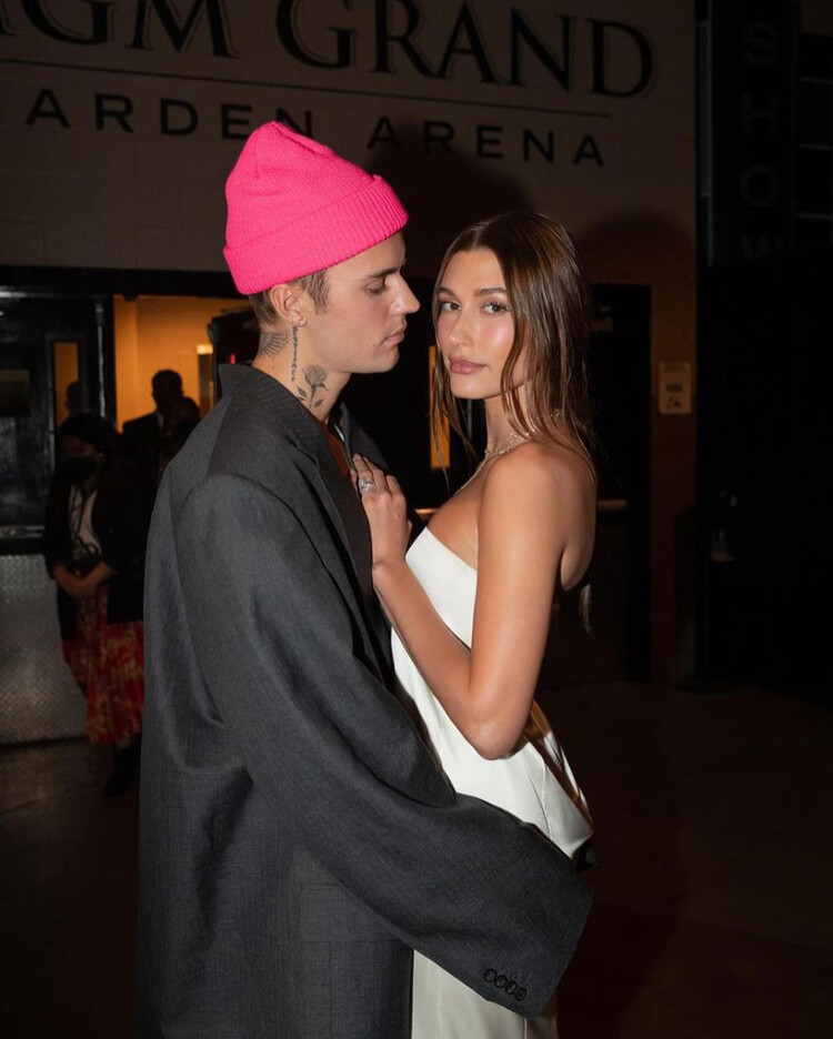 Джастин и Хейли Бибер на премии «Грэмми», 2022