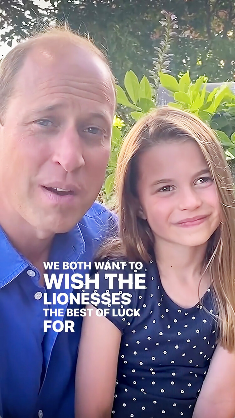 Принц Уильям и принцесса Шарлотта пожелали сборной Англии по футболу удачи в финале женского Евро-2022 по футболу, 31 июля 2022 года