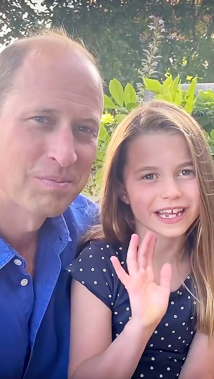 Принц Уильям и принцесса Шарлотта записали трогательное видеообращение для женской сборной Великобритании перед финалом матча женского Евро-2022 между Англией и Германией, 31 июля 2022 года