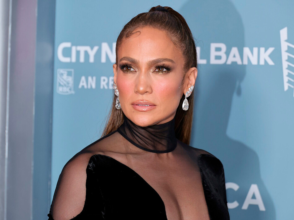 Дженнифер Лопес удалила все фотографии из социальных сетей