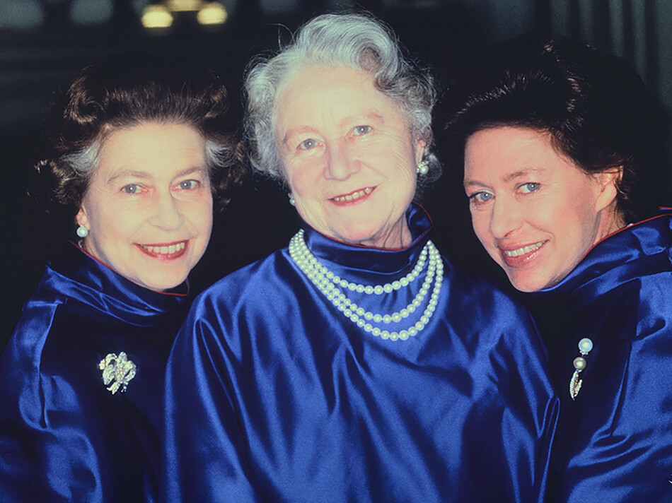 Королева Елизавета с королевой-матерью и принцессой Маргарет, 1982