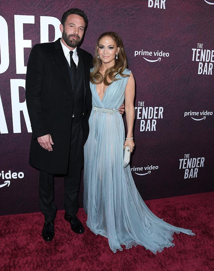 Дженнифер Лопес и Бен Аффлек на премьере фильма «Нежный бар» в Калифорнии, 2021