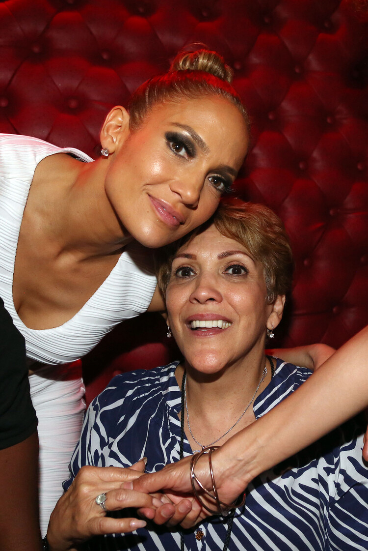 Дженнифер Лопес и Гваделупе Родригес