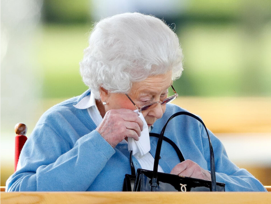 Елизавета II тайные знаки