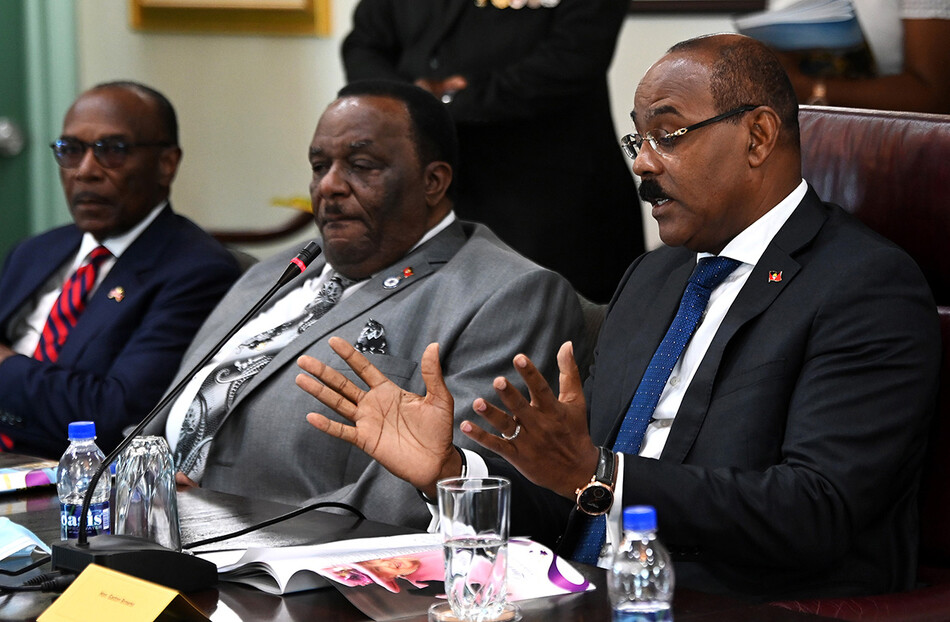 Гастон Браун, премьер-министр Антигуа и Барбуда, встречается с Софи, графиней Уэссекской и принцем Эдуардом, 2022