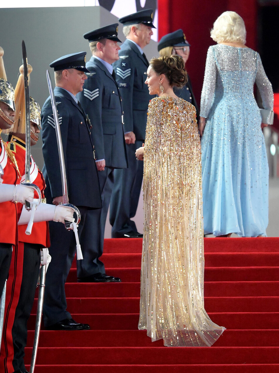 Герцогиня Кембриджская, Кейт Миддлтон на мировой премьере фильма «Нет времени умирать» в Королевском Альберт-Холле, 28 сентября 2021