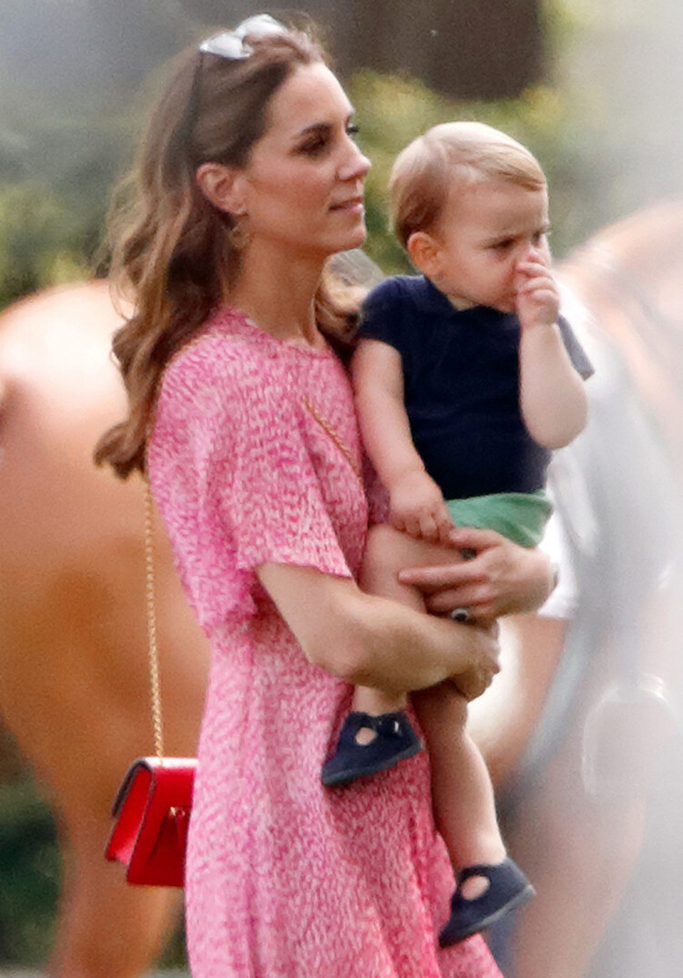 Принц Луи первое путешествие за пределы Британии