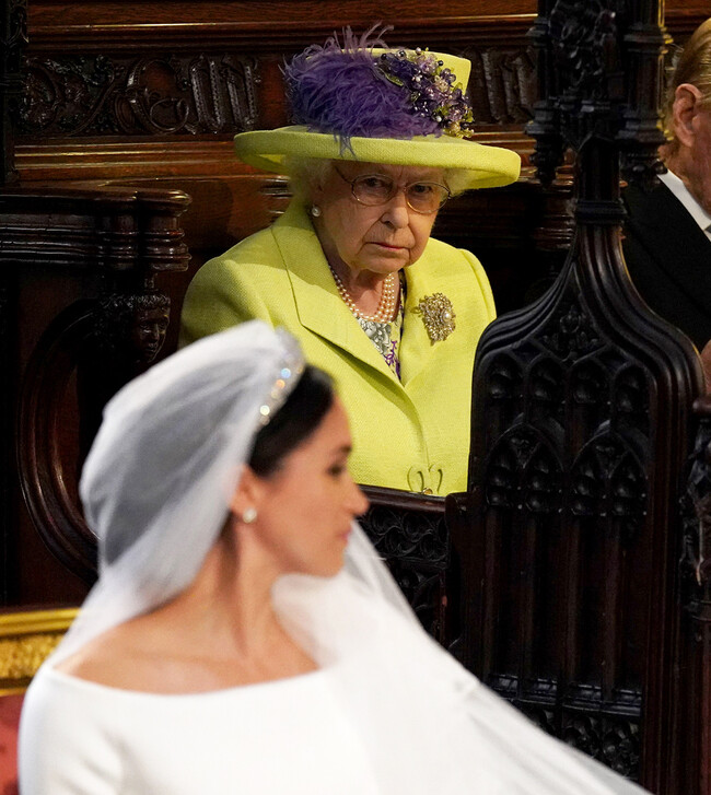 Елизавета II и Меган Маркл