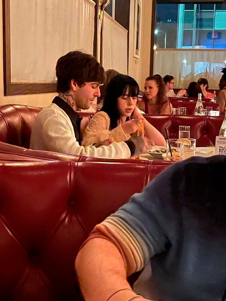 Билли Айлиш и Джесси Разерфорд