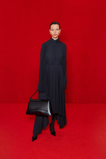 Balenciaga весна-лето 2022 / Balenciaga Spring 2022 Ready-to-Wear collection