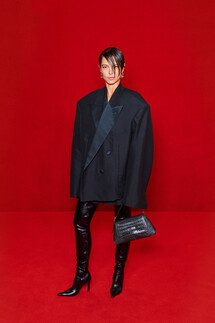 Balenciaga весна-лето 2022 / Balenciaga Spring 2022 Ready-to-Wear collection