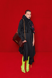 Balenciaga весна-лето 2022 / Balenciaga Spring 2022 Ready-to-Wear collection