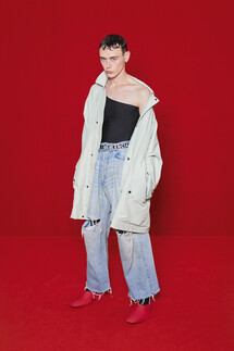 Balenciaga весна-лето 2022 / Balenciaga Spring 2022 Ready-to-Wear collection