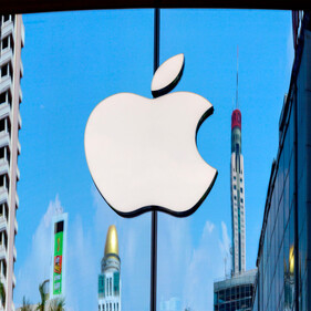 Apple выплатит компенсацию владельцам устаревших iPhone, батареи устройств которых намеренно портились производителем