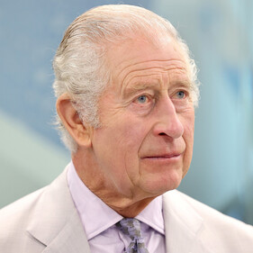 Карл III разочарован и разбит, потому что из-за рака ему пришлось отказаться от привычной жизни