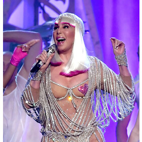 Как певица Шер совершила революцию в музыкальной индустрии