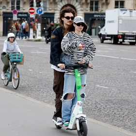 Париж первым в Европе откажется сервисов аренды самокатов