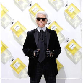 Эскизы Карла Лагерфельда проданы на аукционе более чем за 100 000 евро