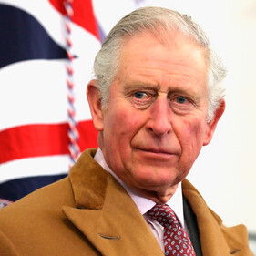 Короля Карла III второй раз за месяц закидали яйцами