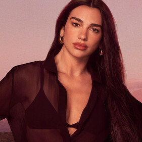 Дуа Липа стала лицом нового аромата от YSL Beauty