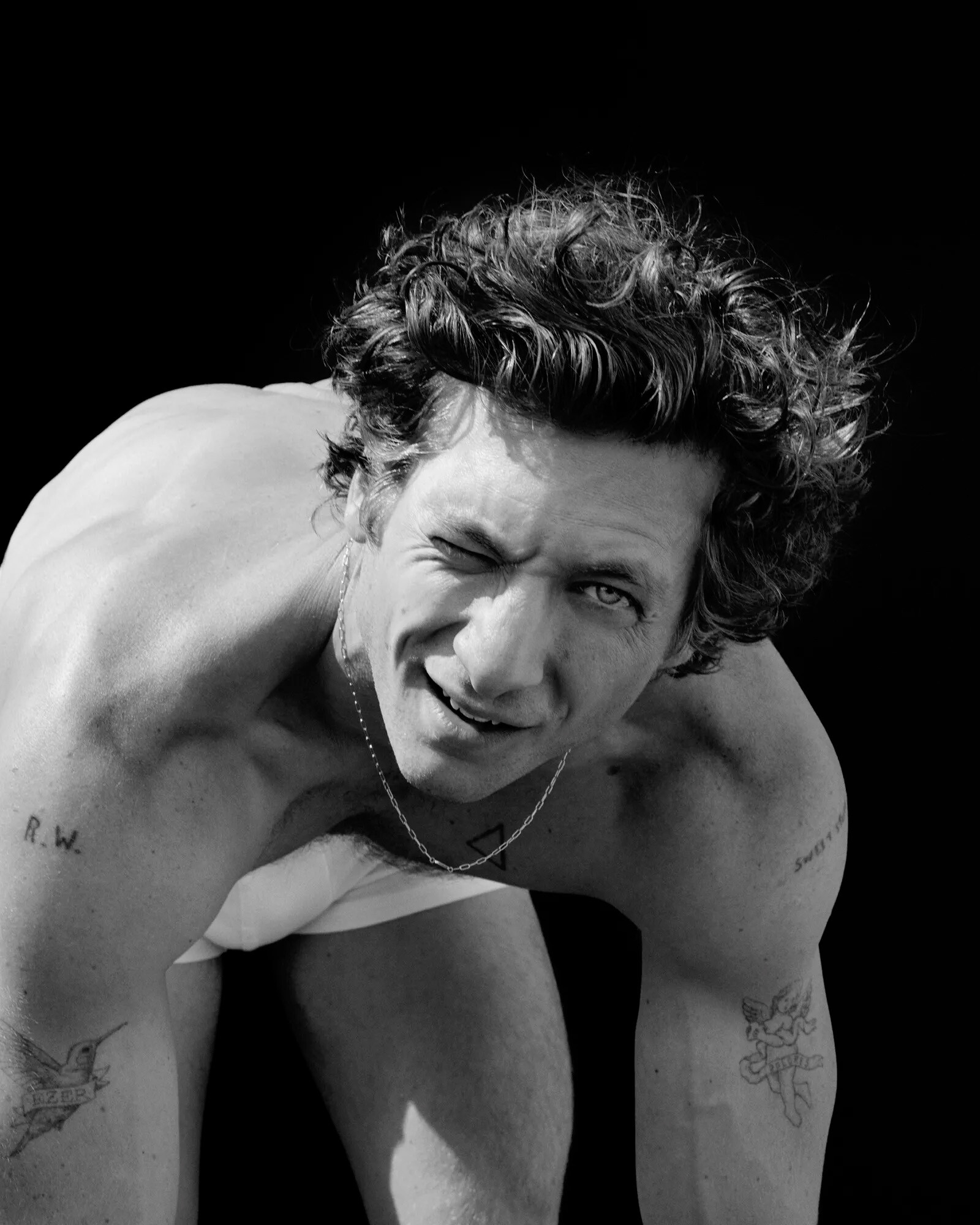 Фотосессия Джереми Аллена Уайта для Calvin Klein