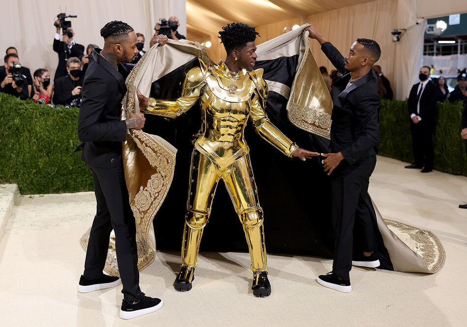 Lil Nas X трижды переоделся во время Met Gala 2021