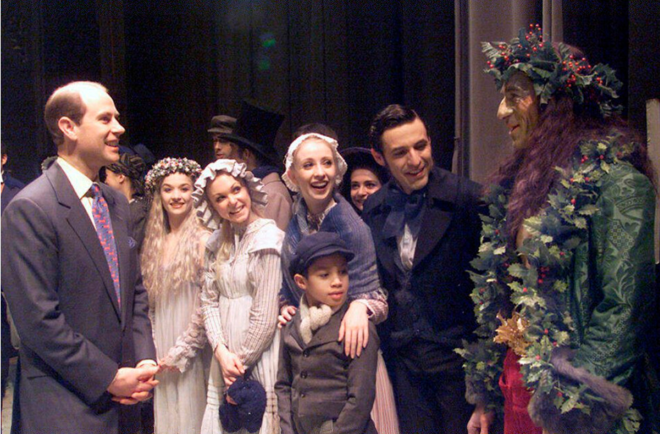 Принц Эдвард принимает участие в театральной постановке «Revue» студентов Кембриджского университета 1-ого ноября 1984 в Кембридже, Англии