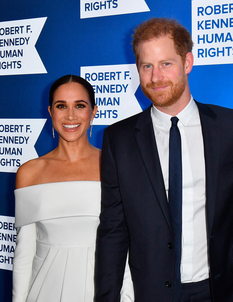 Меган Маркл и принц Гарри подтвердили информацию о том, что получили приглашение на коронацию Карла III