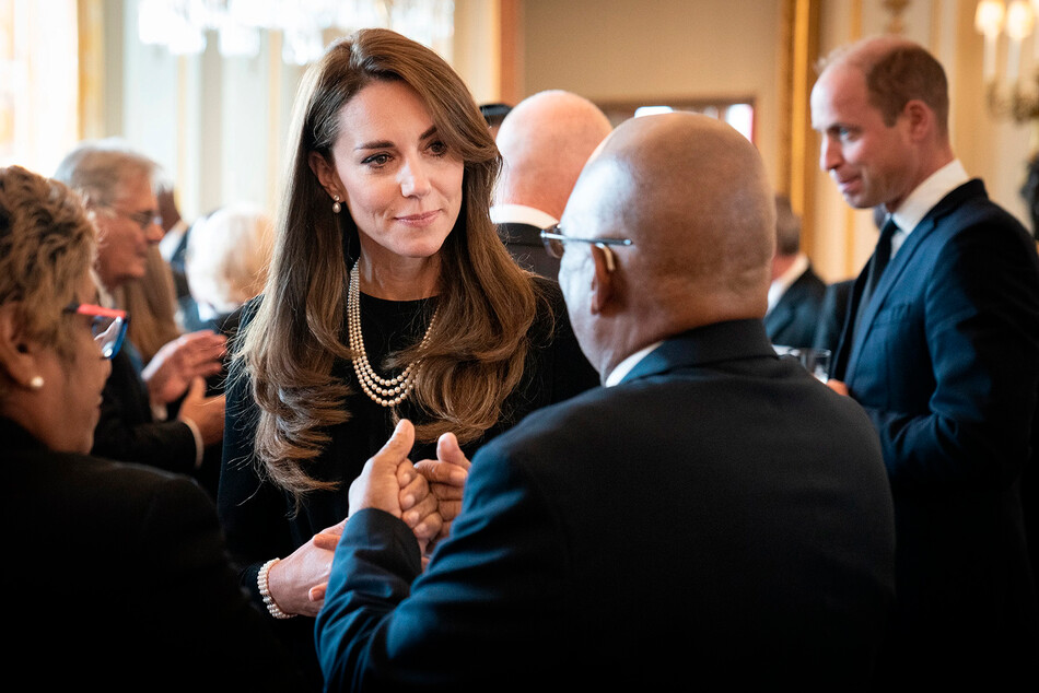 Почему Кейт Миддлтон в последнее время стала чаще носить украшения с жемчугом?