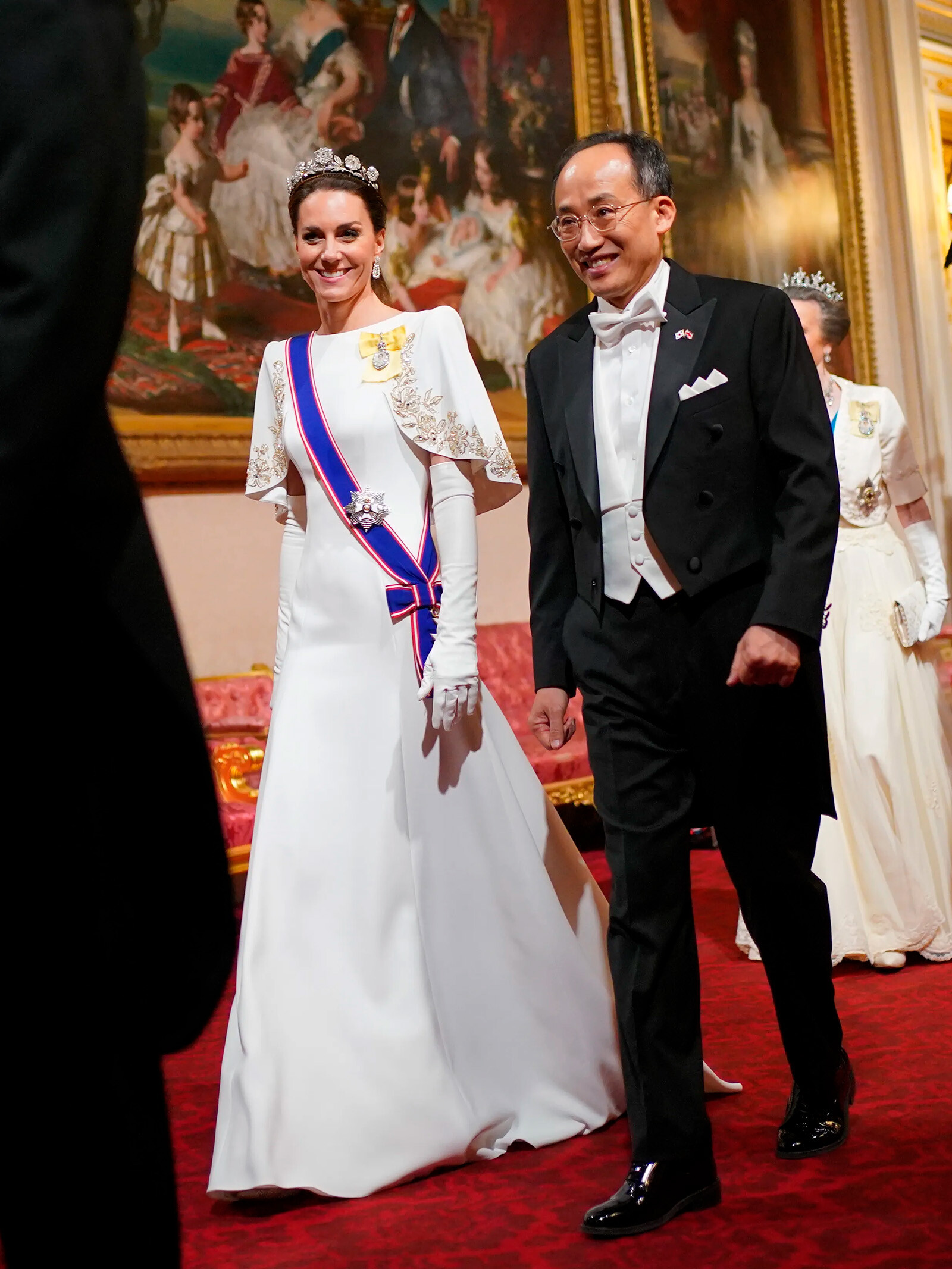 Кейт Миддлтон в редкой тиаре покорила поклонников на государственном банкете с гостями из Южной Кореи