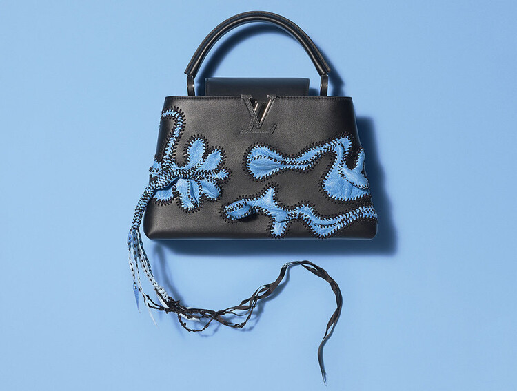 Louis Vuitton ArtyСapucines авторства художника Николаса Хлобо