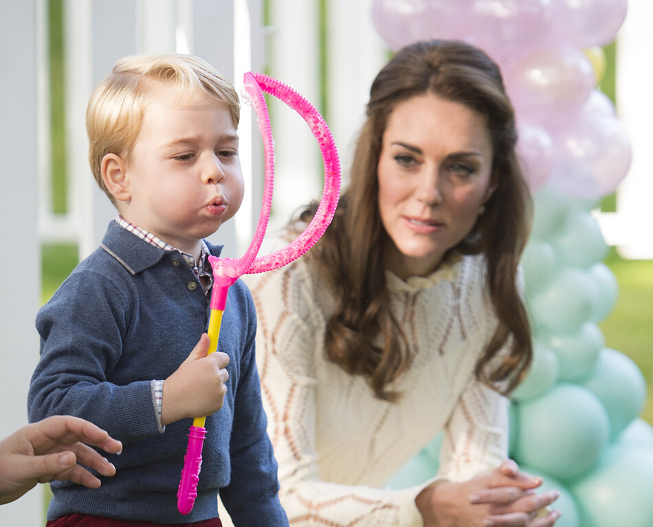 Кейт Миддлтон и принц Джордж в Канаде