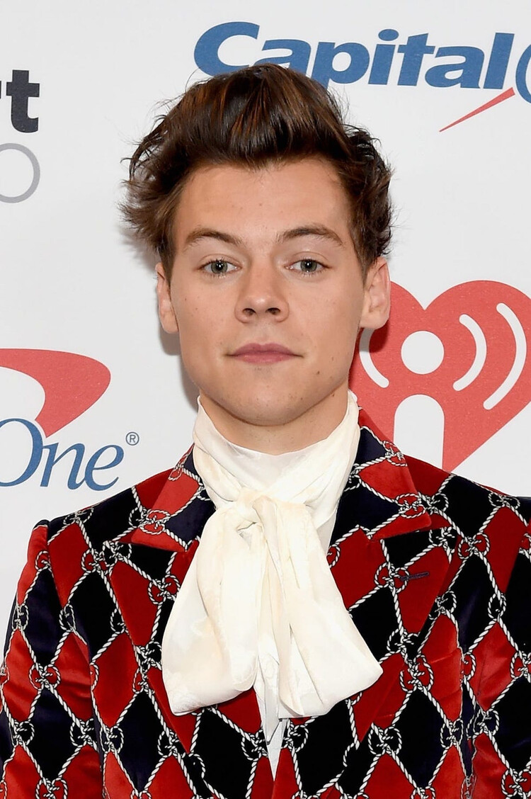 «Это мой личный опыт»: Гарри Стайлс объяснил, почему не хочет говорить о своей ориентации