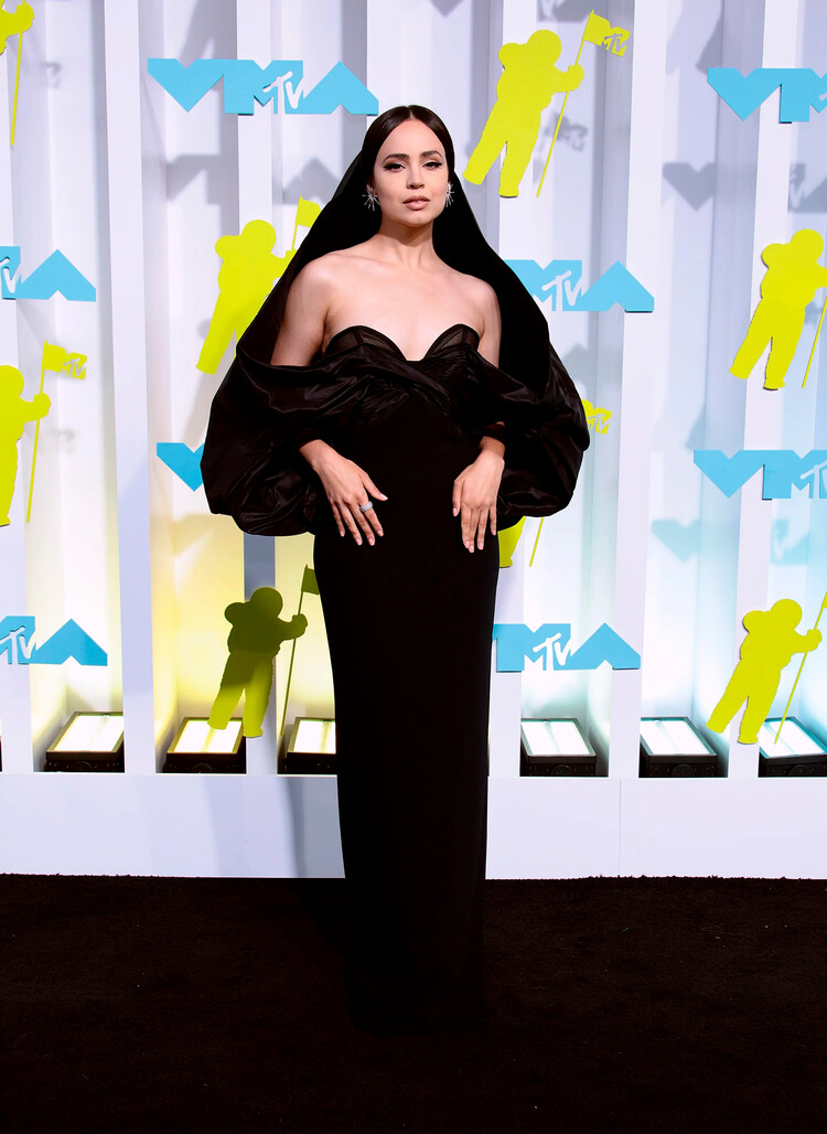 София Карсон в Carolina Herrera MTV Video Music Awards 2022