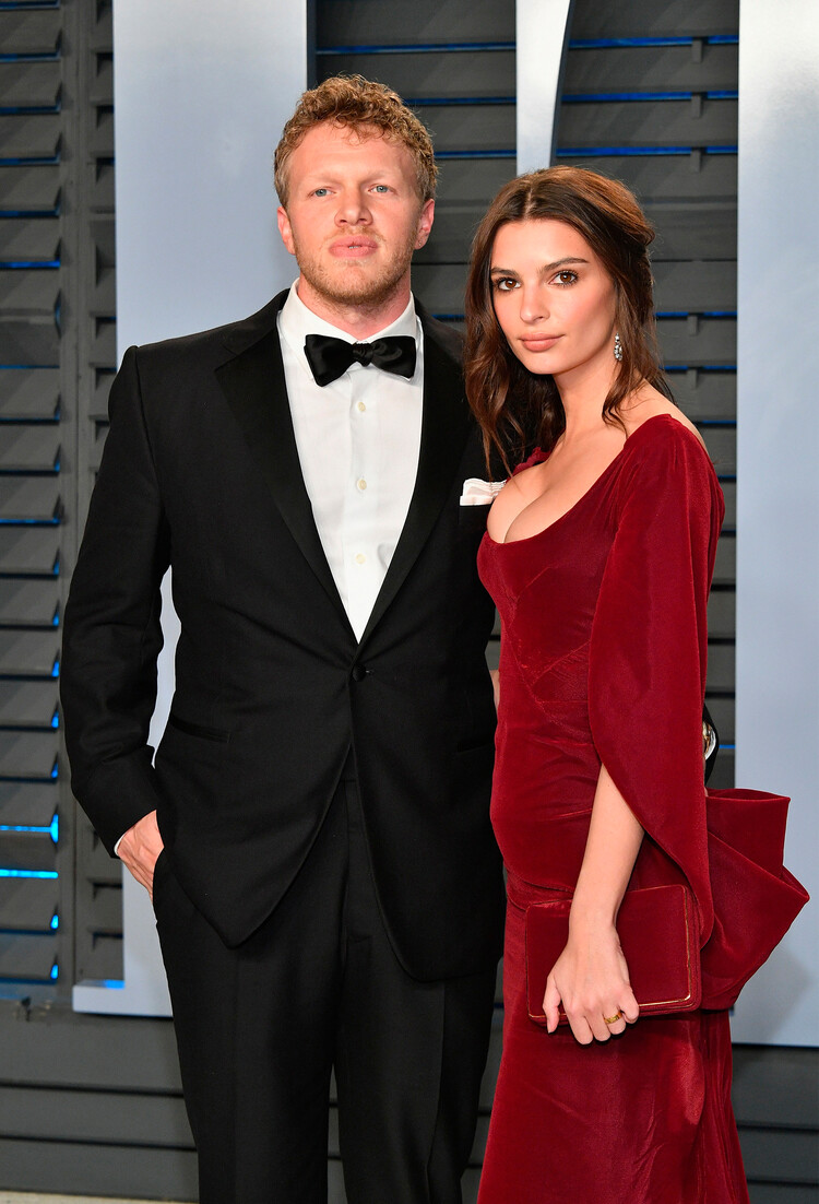 Эмили Ратаковски назвала своего бывшего мужа Себастьяна Беар-Маккларда «уродливым мужчиной»