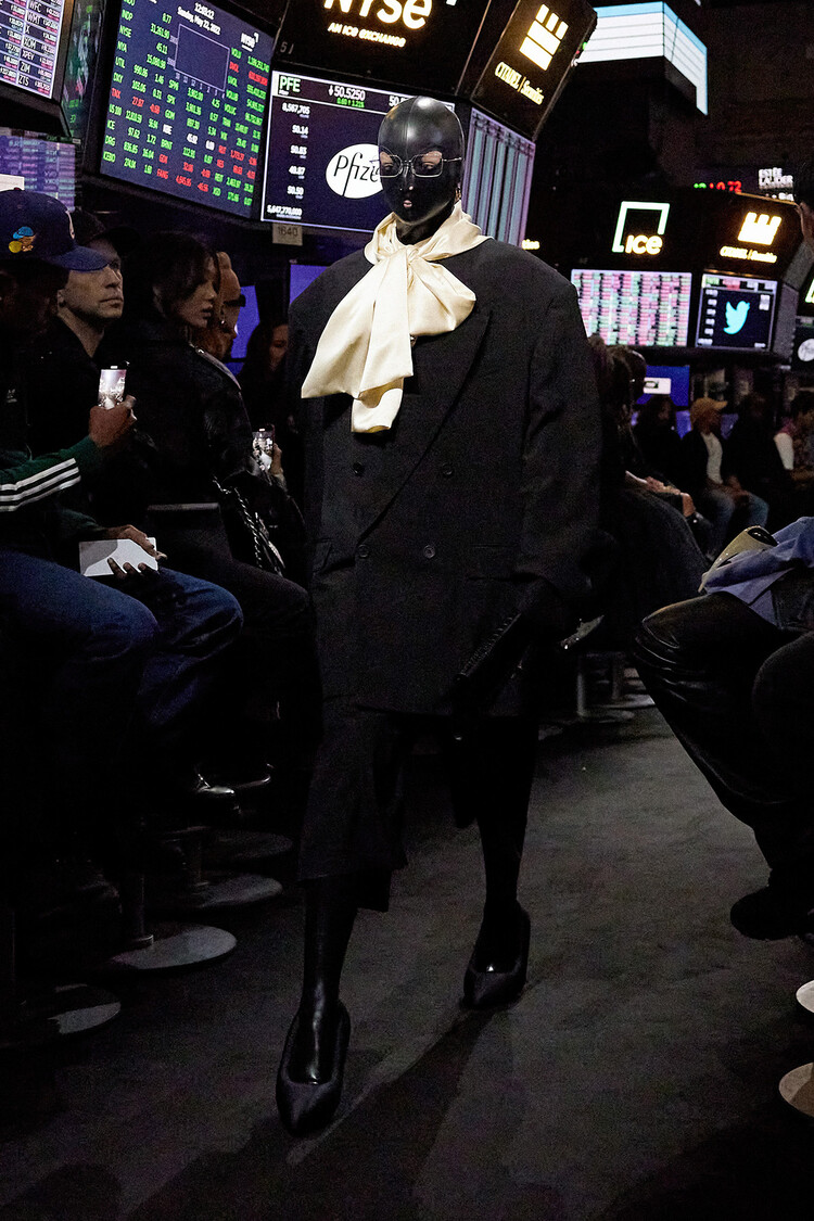 Коллекции Balenciaga круиз 2023 и коллаборации с adidas