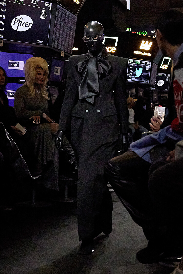 Коллекции Balenciaga круиз 2023 и коллаборации с adidas